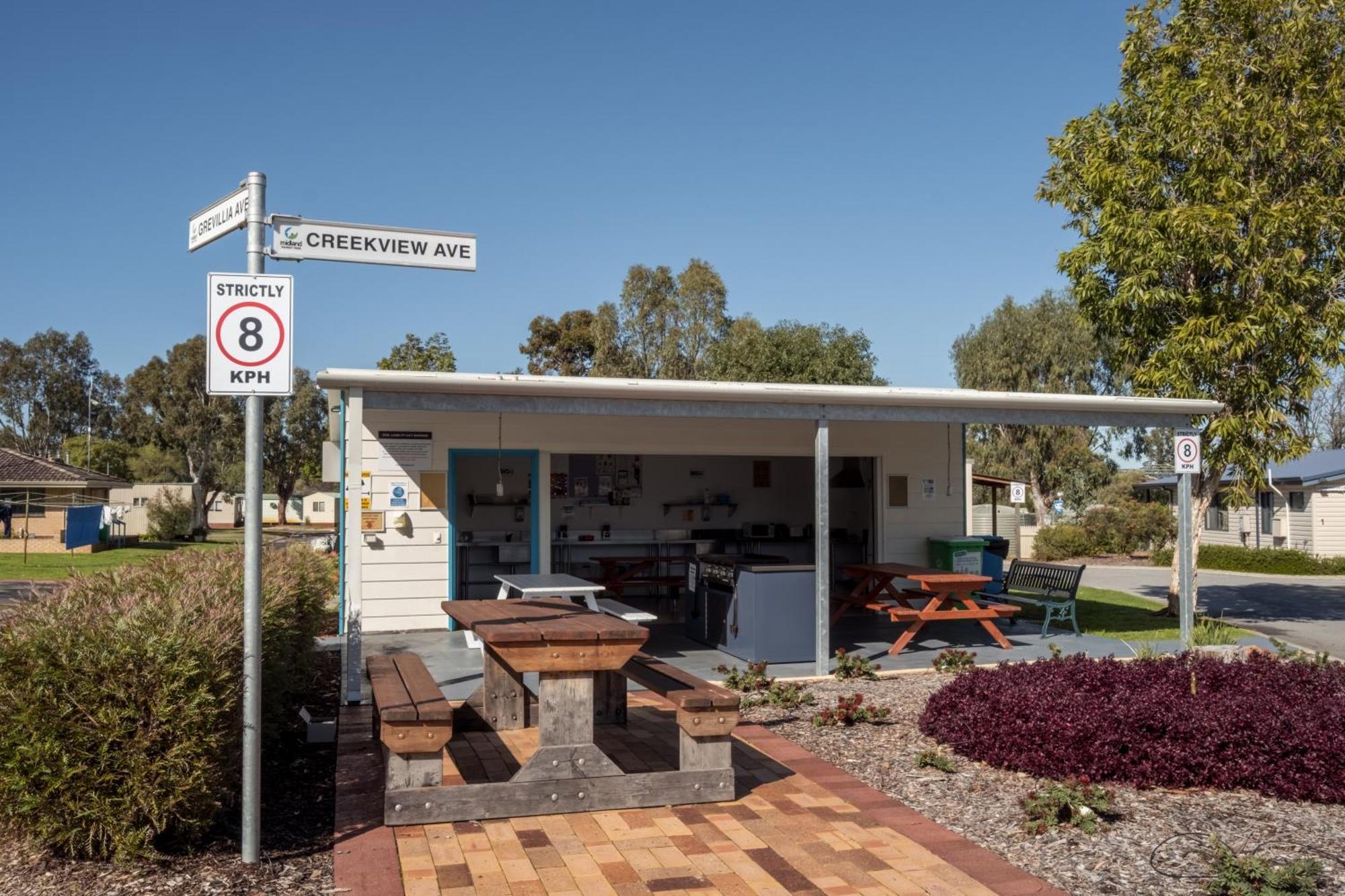 Big4 Perth Midland Tourist Park Hotel Middle Swan Eksteriør billede